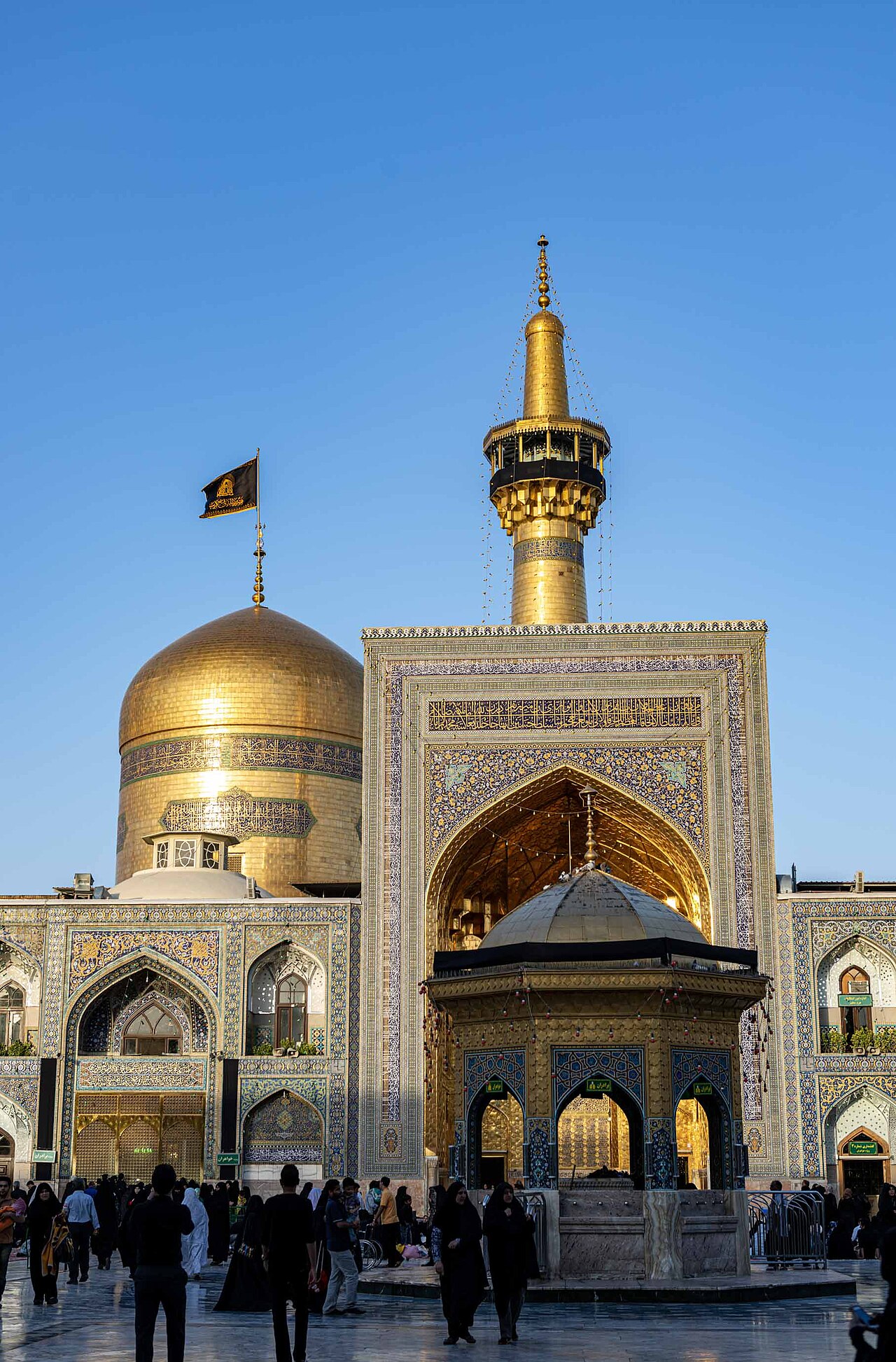 حرم الإمام الرضا — مشهد، إيران